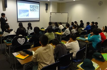 防災体験学習にきた中学生を対象にした「防災講座」